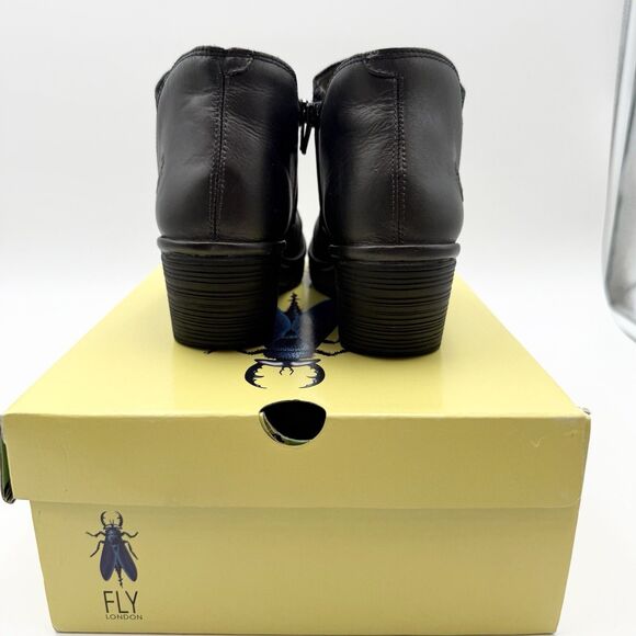 Fly London Wezo Mousse Black Leather Zipper Bootie Size EU 39